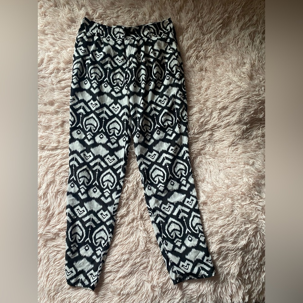 Cute pattern pants